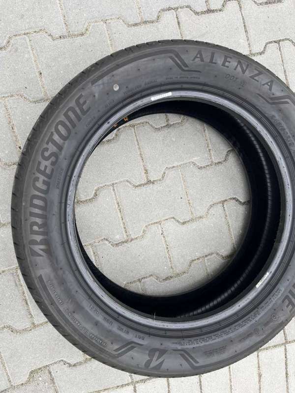 245/50/19 Runflat tyres #Bridgestone Alenza 80% thread lfe
