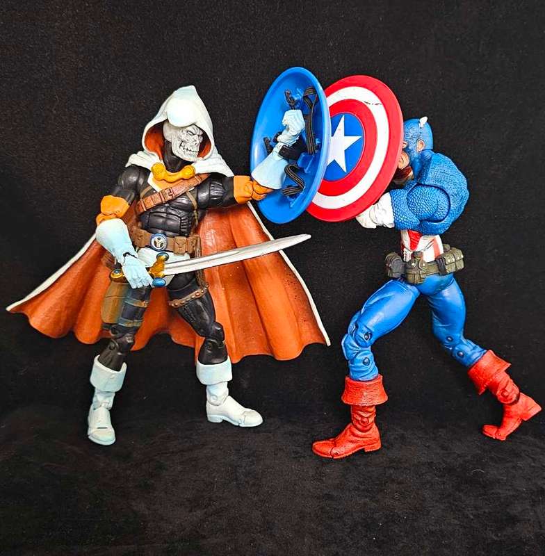 ToyBiz Marvel Legends Taskmaster