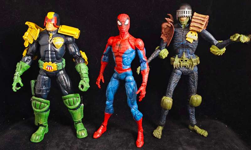 ToyBiz Legendary Comic Book Heroes Judge Dredd vs Judge Death