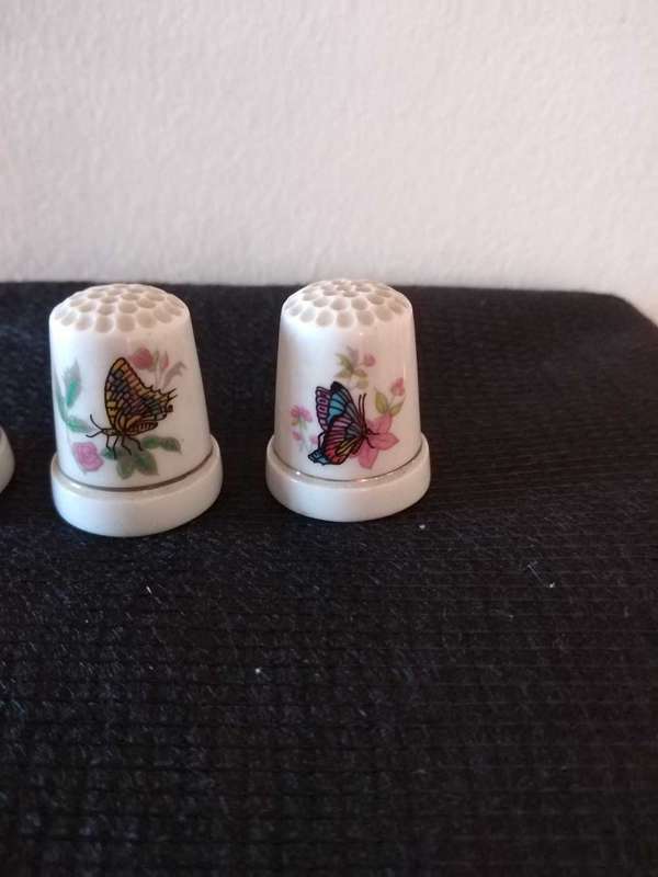 4 Thimbles with butterflies