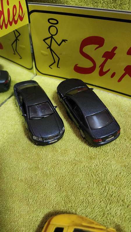 Audi A 8 (1:44) Maisto