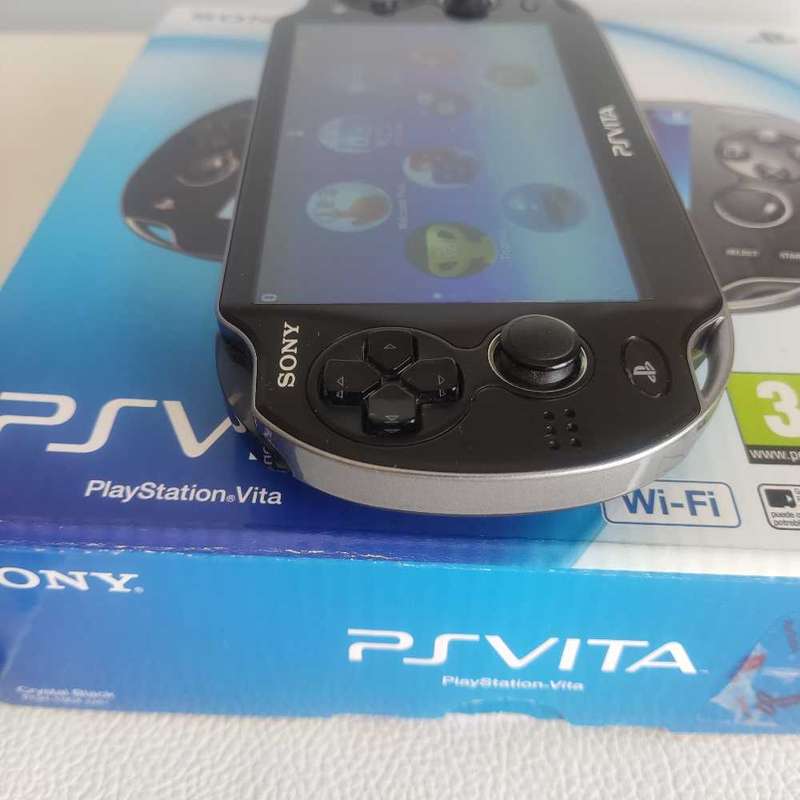 Sony Ps Vita Oled PCH 1003 Black Ops wi fi bundle