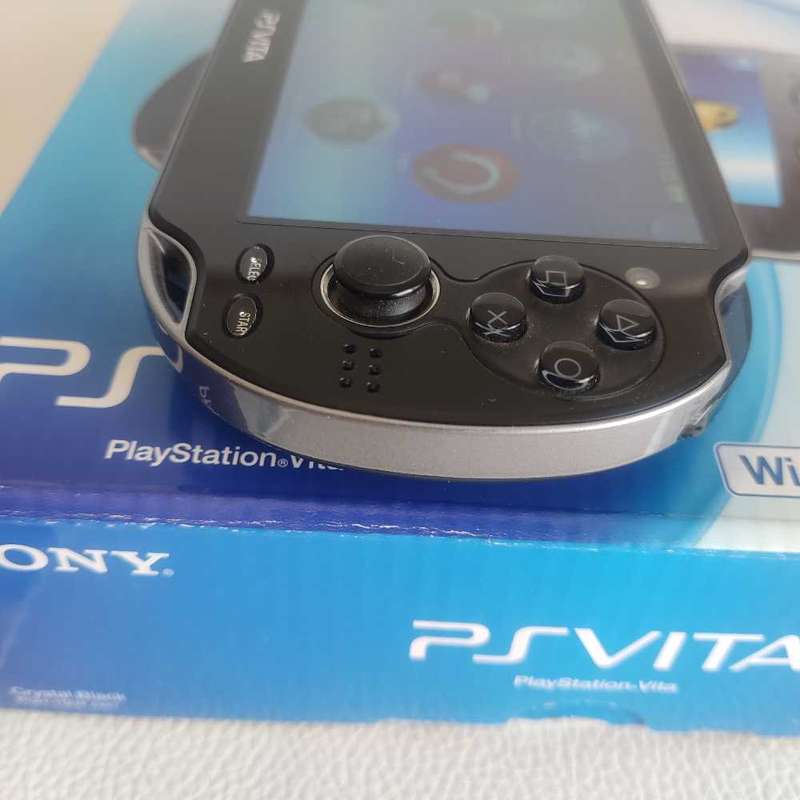 Sony Ps Vita Oled PCH 1003 Black Ops wi fi bundle