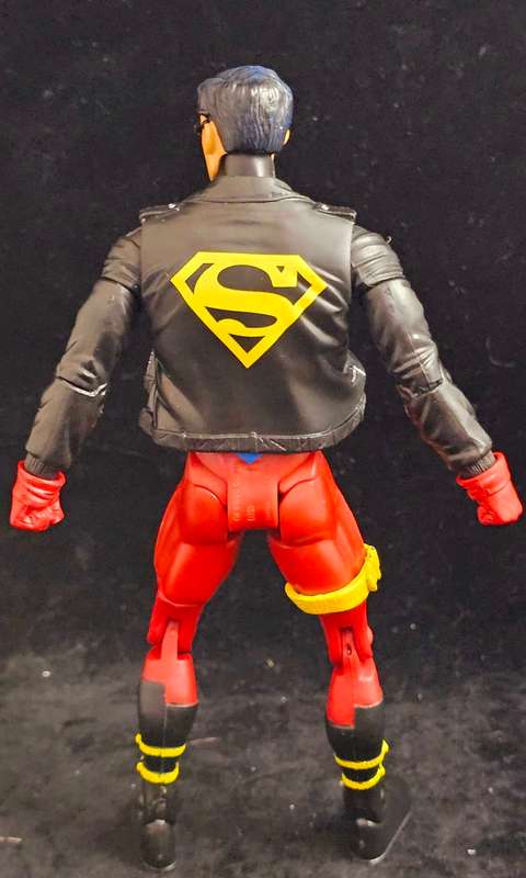 Mattel DC Universe Classics 90s Superboy