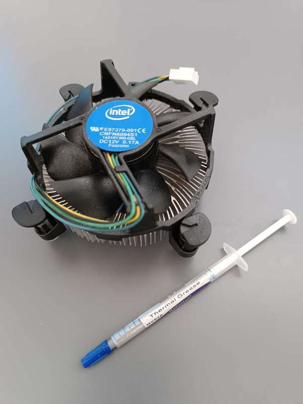 Intel® Core i5 2400 + Cooler + Paste