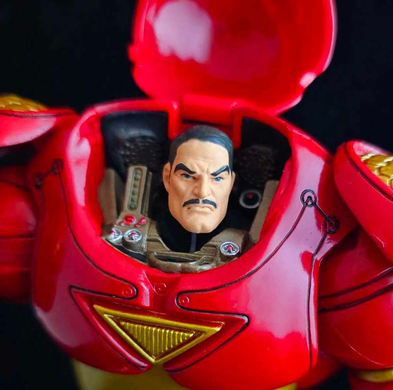 ToyBiz Marvel Legends Hulkbuster Ironman