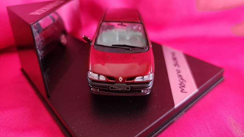 Renault Megane Scenic (1:43)