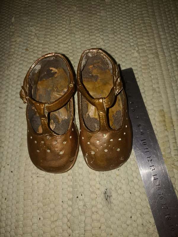 Vintage kids bronz shoes