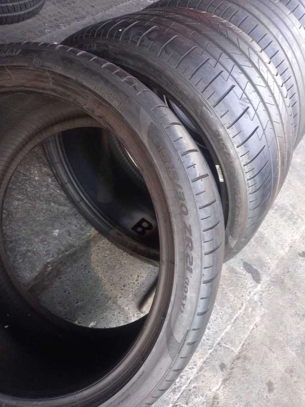 315/30/21 Pirelli Pzero. 80% Life