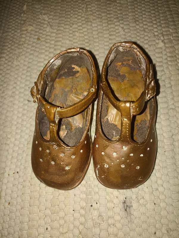 Vintage kids bronz shoes