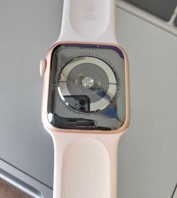 Apple Watch Series 4 40mm Rose Gold ( Pre Owned)
