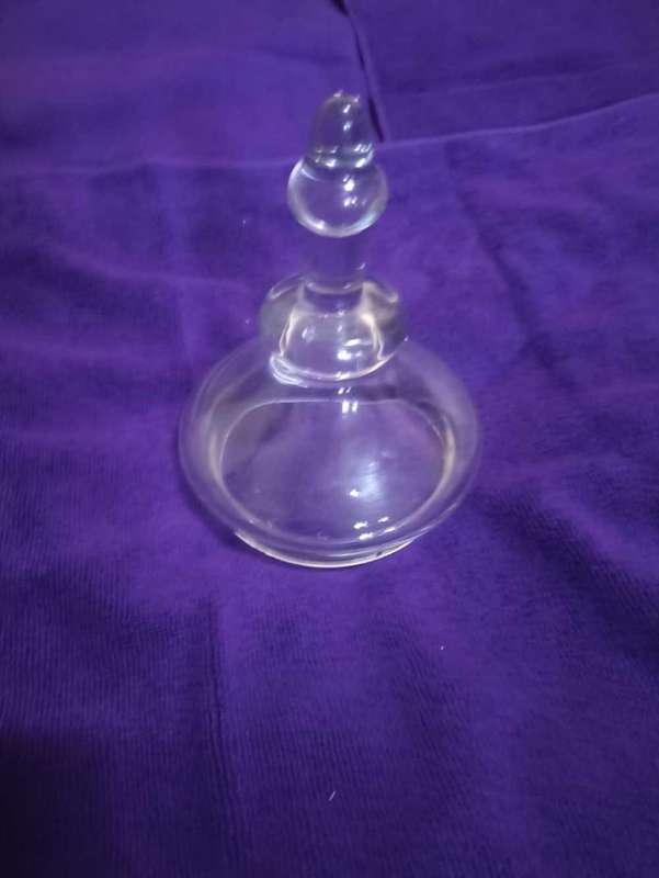 Wow  glass container with bath balls