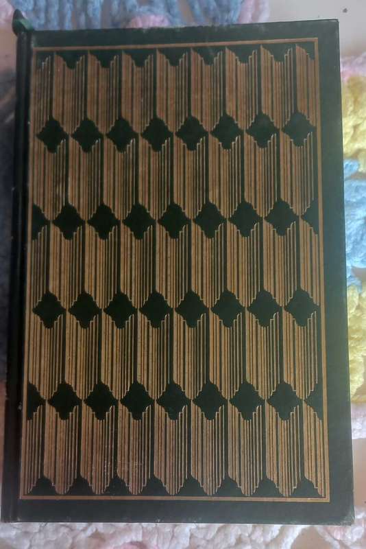 Reader`s digest condensed book: The danger, I heard the owl call my name, Night sky