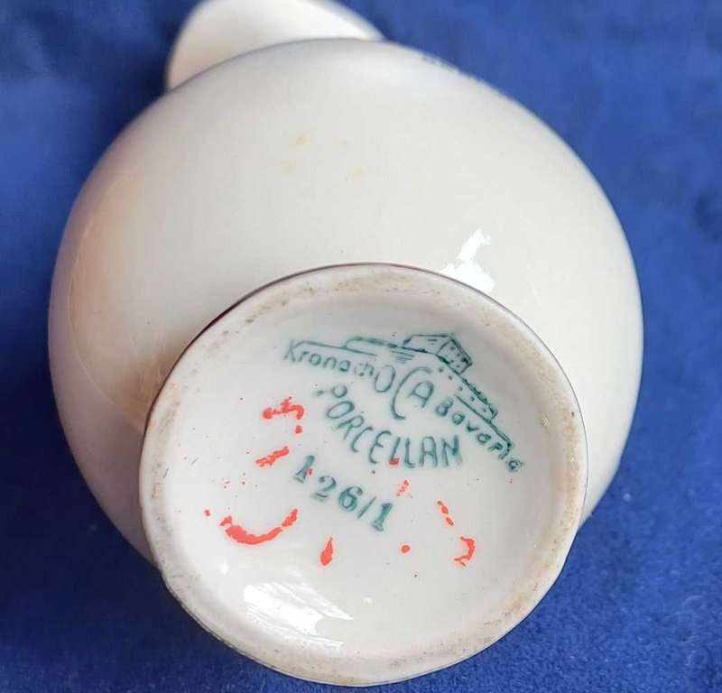 Vintage Kronach Bavaria Berlin vase