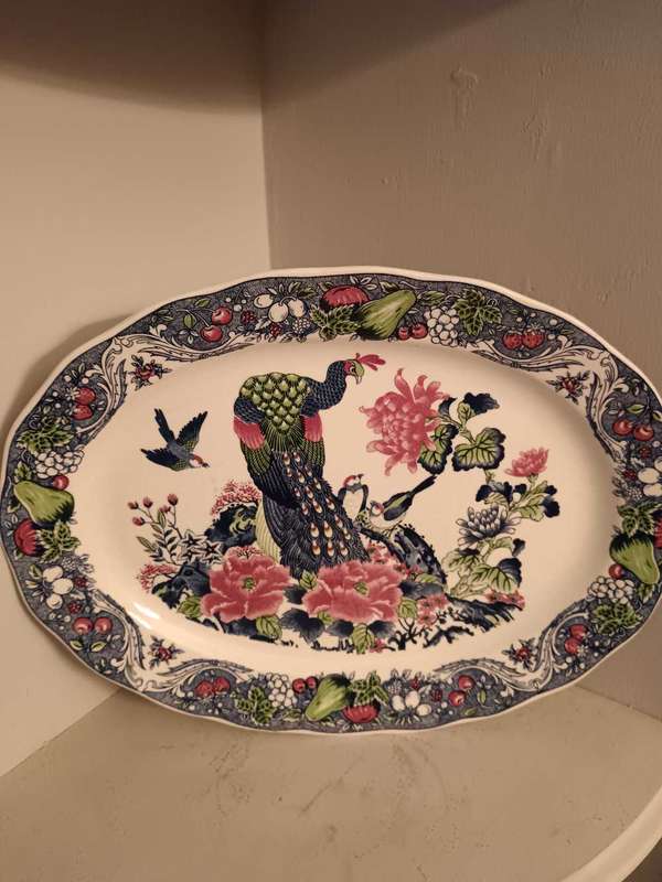 Large Imari Platter decorated with Peacocks and a border of Foliage and Fruit