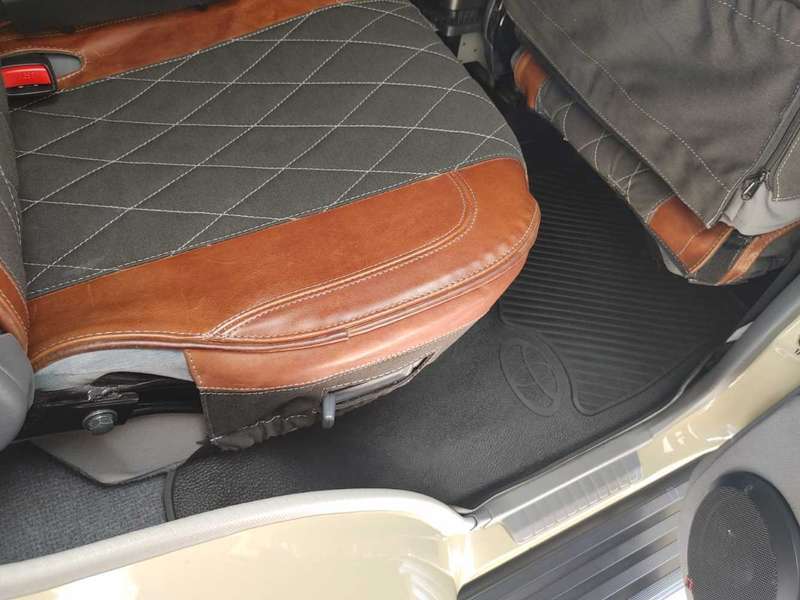 Toyota Landcruiser 79/76 Heavy Duty Moulded Mats