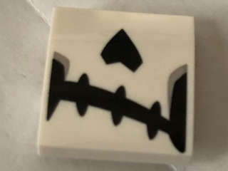 Lego (N) ~ Slope Curved 2 x 2 x 2/3 with Skeletal Mouth and Nose Pattern ~ [White]
