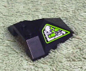 Lego (U) ~ Wedge 4 x 4 x 1 1/3 Pyramid Center with Lime and Silver Machinery Pattern on R ~ [Black]