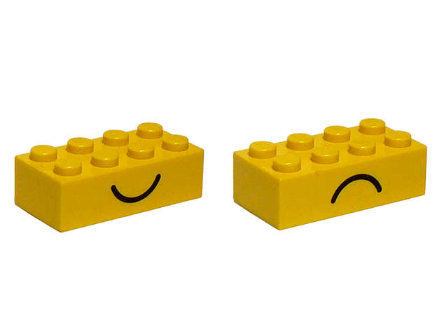 Lego (U) ~ Brick 2 x 4 with Smile and Frown Pattern on Opposite Sides ~ [Yellow]