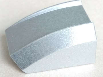 Lego (U) ~ Slope Curved 2 x 2 Lip ~ [Metallic Silver]