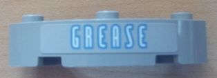 Lego (U) ~ Brick Round Corner 4 x 4 Macaroni with 3 Studs with 'GREASE' Patte ~ [Light Bluish Gray]