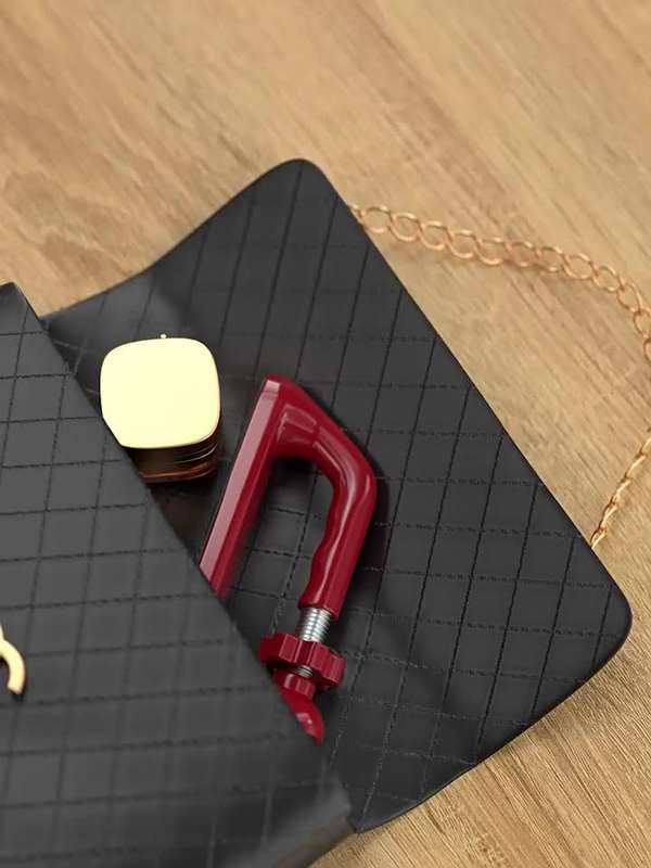 Lock Items Black
