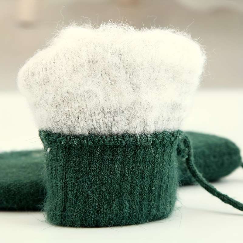 Winter Gloves Color Blackish Green Size Plus Size 7 To 11 Years Old
