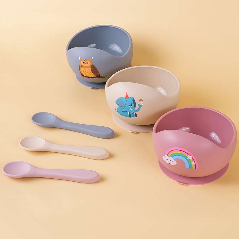 2pcs Silicone Set with Spoon for Babies Kids Toddlers Baby Led Weaning Food Plates First