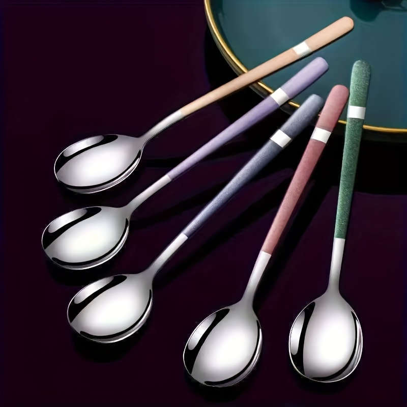 5pcs Stainless Steel Spoon Set Rustproof Long Handle Suitable for Family Gatherings and Rest