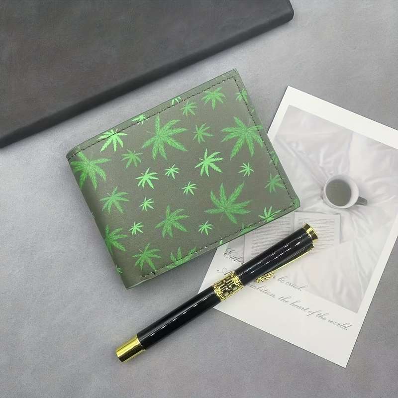 1pc Men's Stylish Faux Leather Wallet with Vibrant Leaf PrintCompact Green Design Perfect Gift