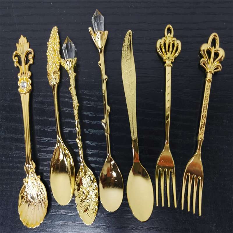 6pcs set of retro royal style dessert tableware stainless steel with Golden carvings small sp