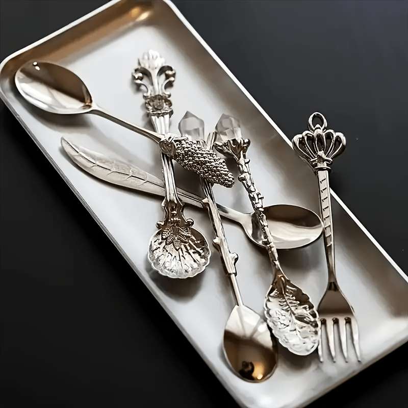 6pcs set of retro royal style dessert tableware stainless steel with Golden carvings small sp
