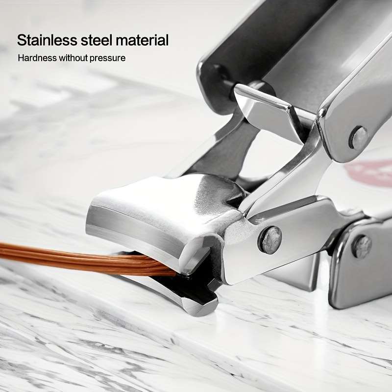1pc Stainless Steel Precision Manicure Clippers Mini Folding Nail Clippers High-end Portable St
