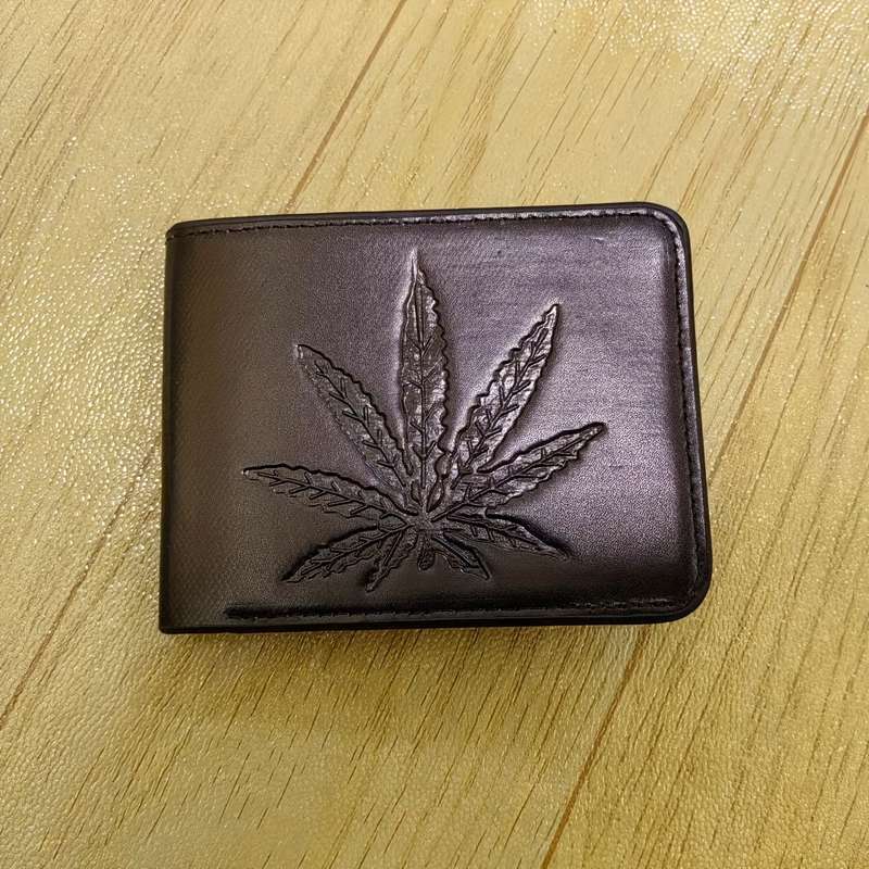 1pc Stylish Men's Faux Leather Wallet with Plant DesignCasual Non-Woven PU Leather