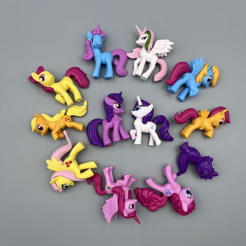 Toy Dolls color A set of 12 small
