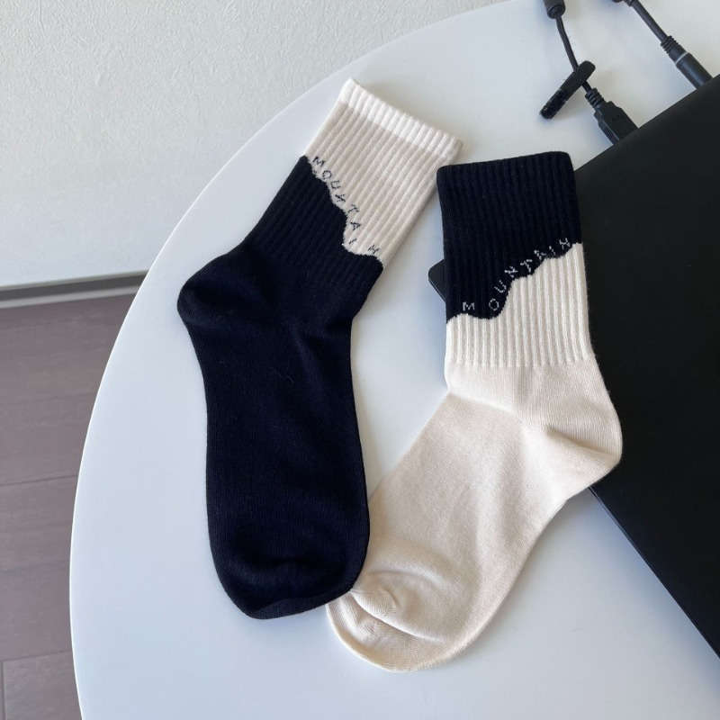 3 Pairs Random Colors One Size High Elastic Socks