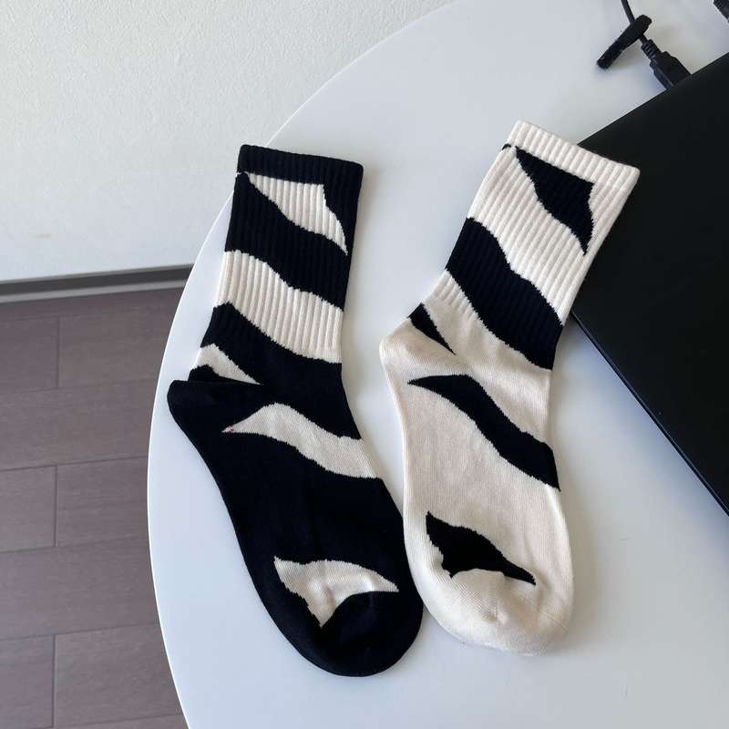 3 Pairs Random Colors One Size High Elastic Socks