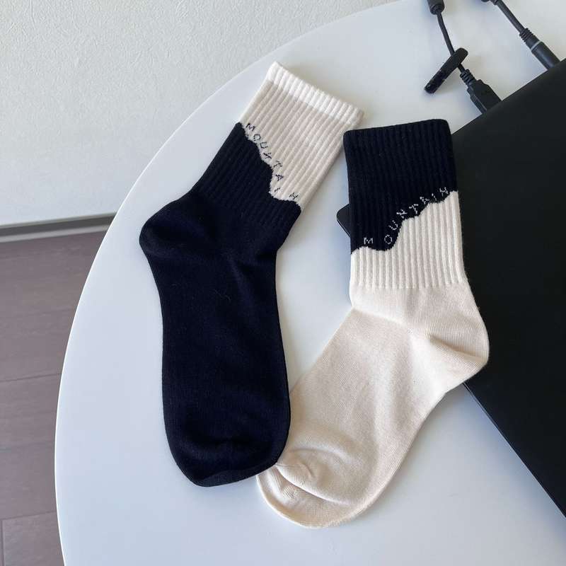 3 Pairs Random Colors One Size High Elastic Socks