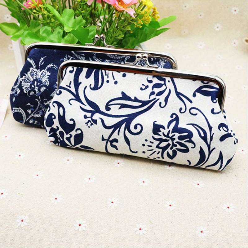 1pc Elegant Blue and White Porcelain-Inspired Canvas Coin Purse Ethnic Floral Design Compact 5-I