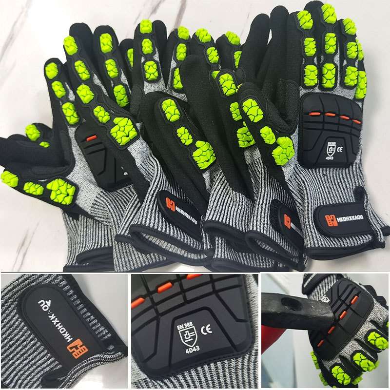 Work Gloves Color Green Size L
