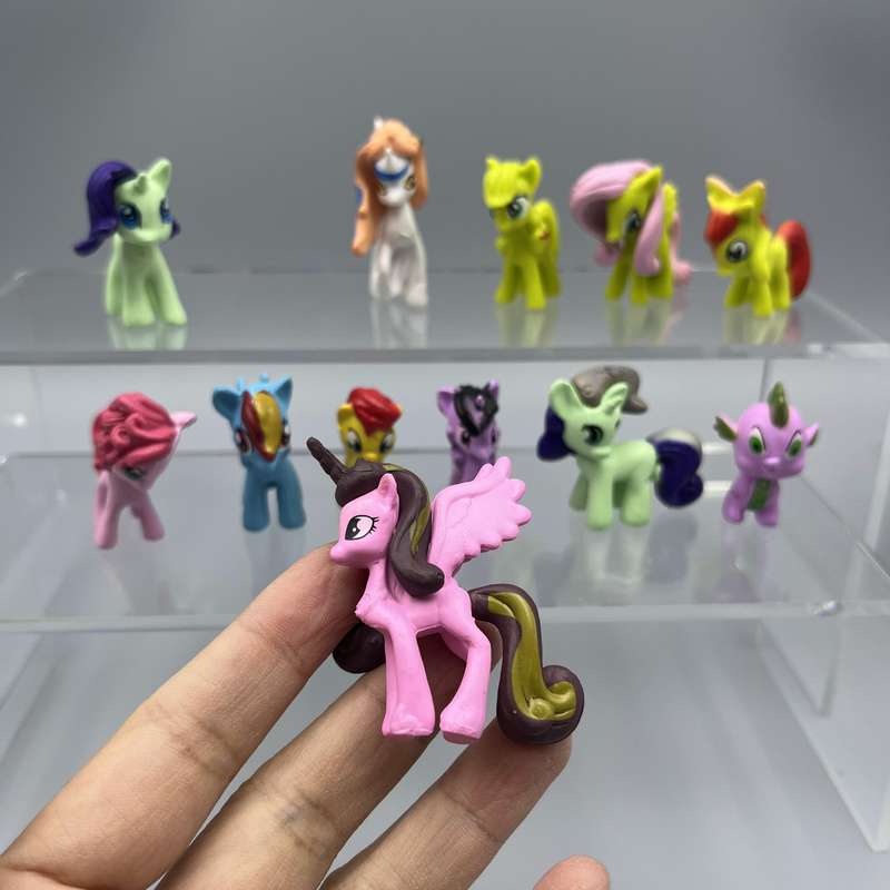 Toy Dolls color A set of 12 small