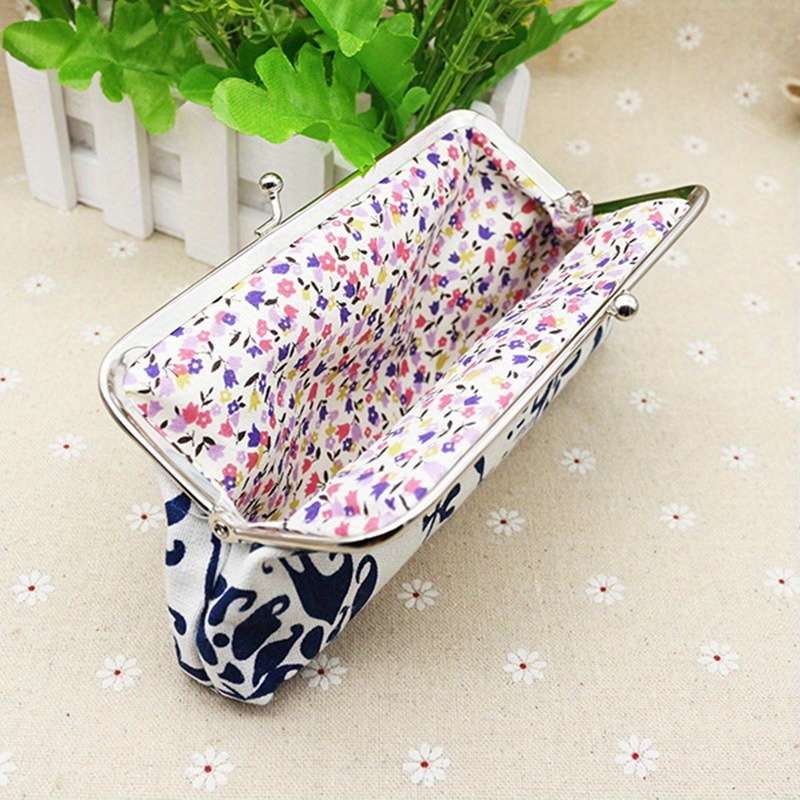1pc Elegant Blue and White Porcelain-Inspired Canvas Coin Purse Ethnic Floral Design Compact 5-I