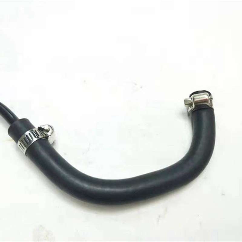Radiator Water Tank Backwater Hose Cn118c012aa for Ford Fiesta