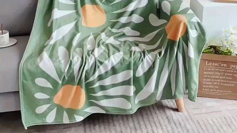 1ps Blanket Size  150X200Cm 59.06X78.74Inch