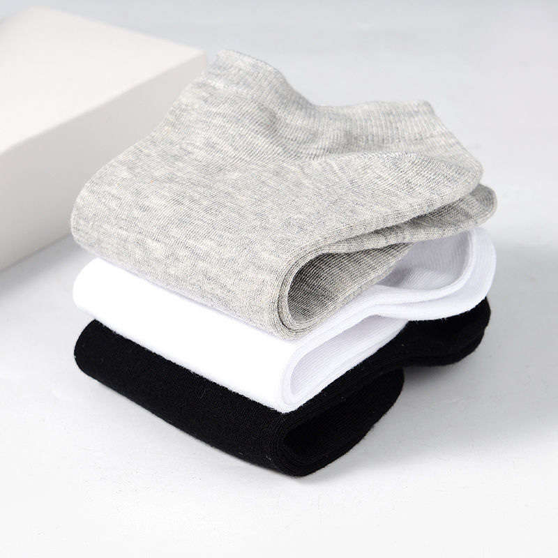 3 Pairs Of Random Colors Sock Solid Color