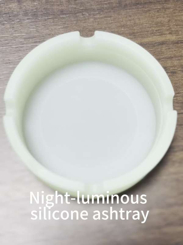 1pc Glow-in-the-Dark Silicone Ashtray Food-Grade Odorless Compact Circular Design for Office