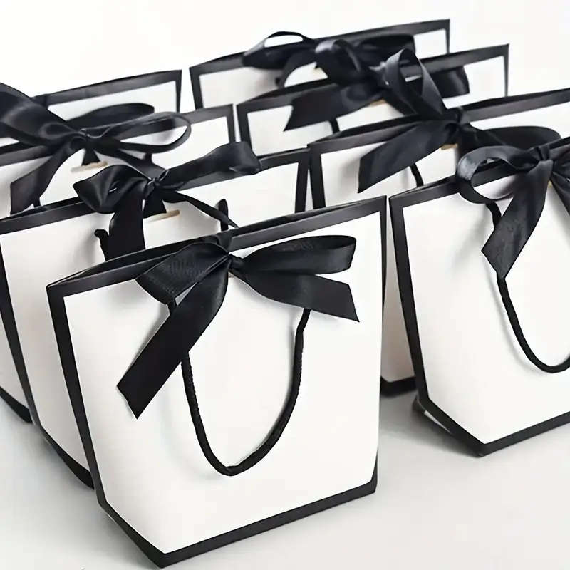5pcs Elegant White Paper Gift Bags Versatile Portable for Weddings Birthdays Graduations Perfect for