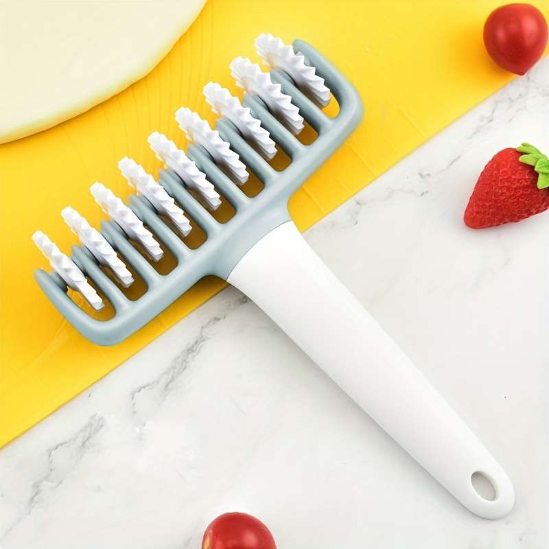 1pc WIEZ Plastic Noodle Maker Kitchen Gadget for Homemade Pasta Spaghetti and More Essent