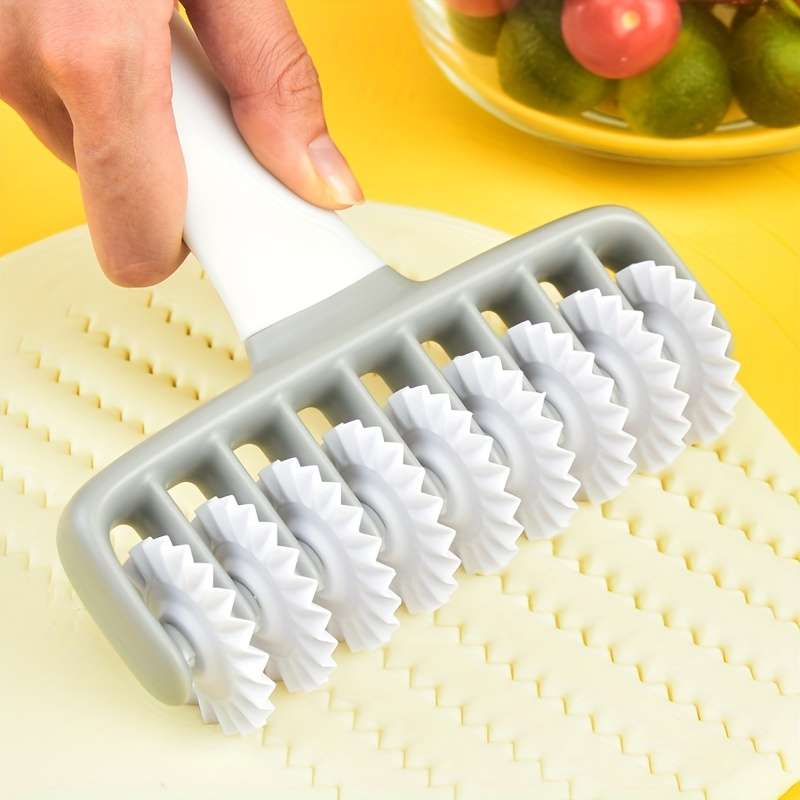 1pc WIEZ Plastic Noodle Maker Kitchen Gadget for Homemade Pasta Spaghetti and More Essent