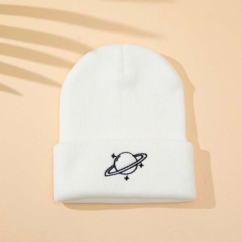 1pc Men's Planet Three Stars Embroidered Knitted Hat without Brim Suitable for Autumn and Winte